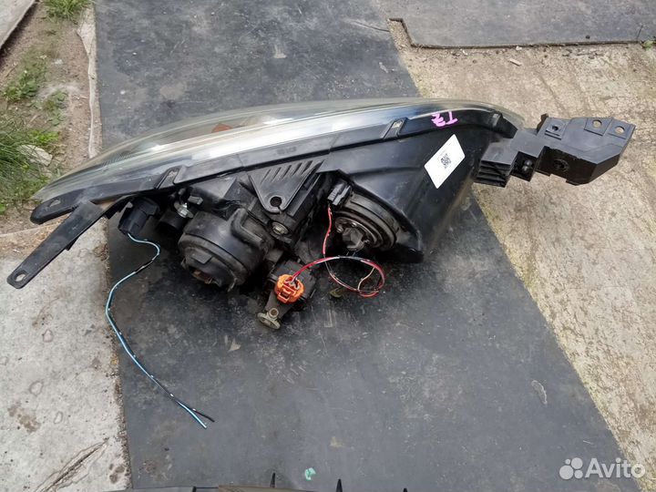 Фары передние на mazda axela bk3p