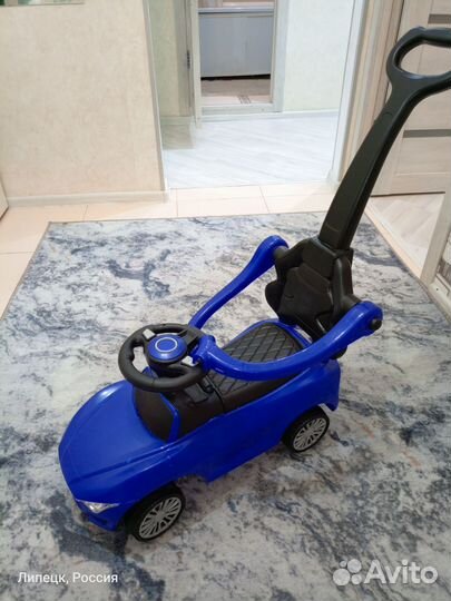 Детская машинка каталка с ручкой