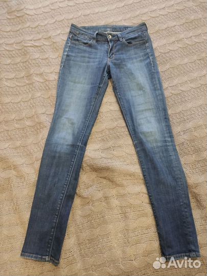 Джинсы Guess Nicole skinny 27р