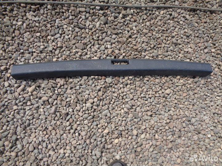 Накладка замка багажника Toyota Corona Premio