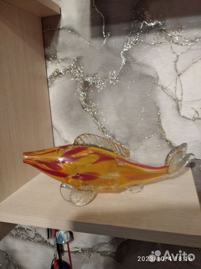 Рыбка из цветного стекла