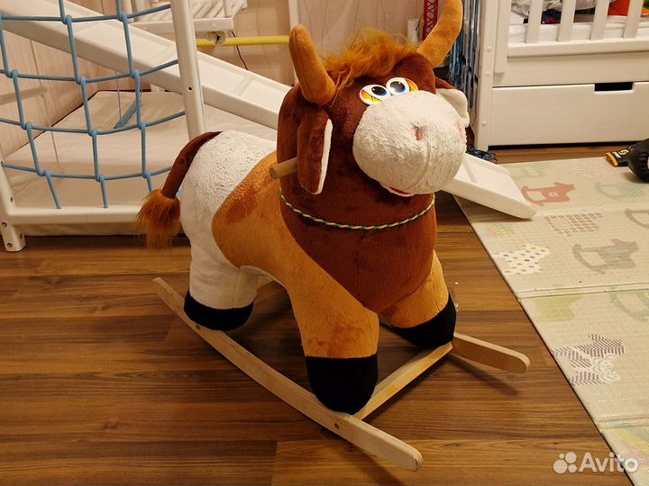 Лошадь качалка каталка
