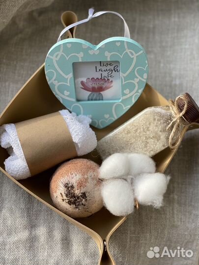 Подарок девушке/подруге/маме/бабушке/коллеге