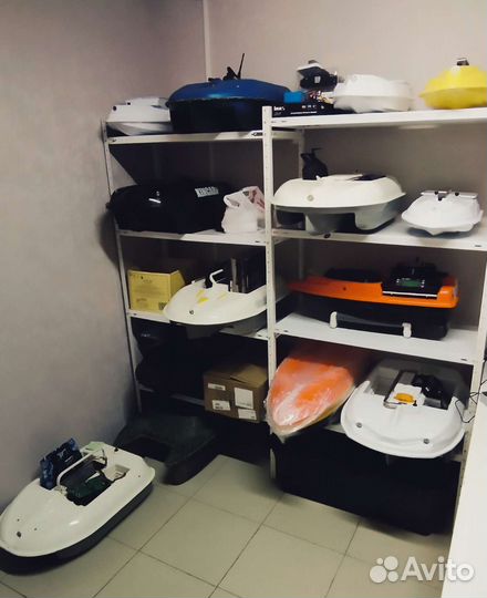 Прикормочный кораблик для рыбалки