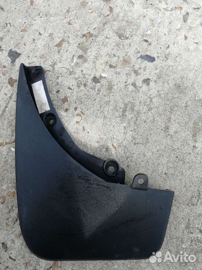 Брызговик Renault Sandero 2