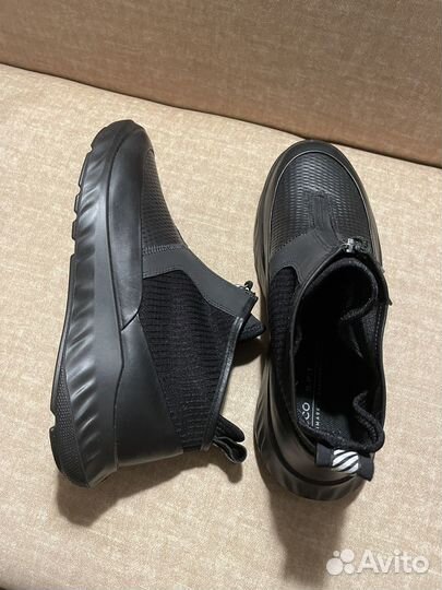Кроссовки ecco 38 новые