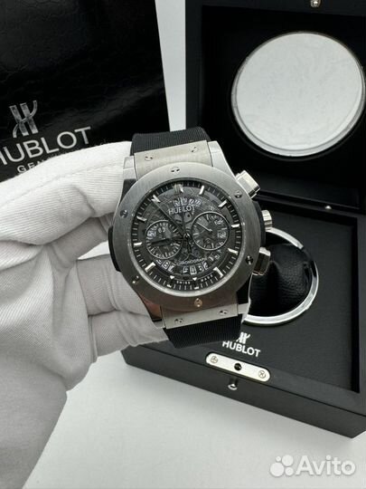 Часы Hublot