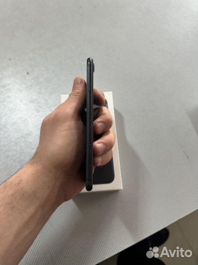 iPhone 7, 32 ГБ