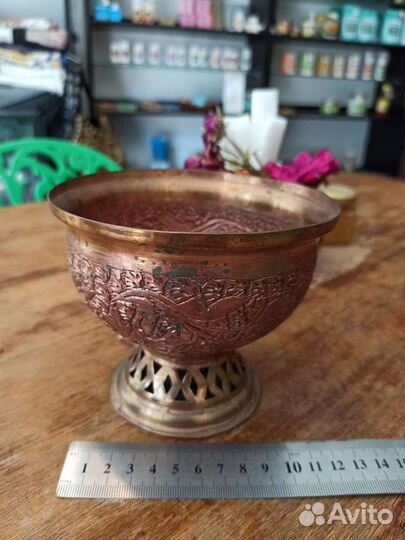 Медная ваза