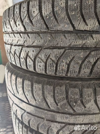 Bridgestone Ice Cruiser 7000 205/60 R16
