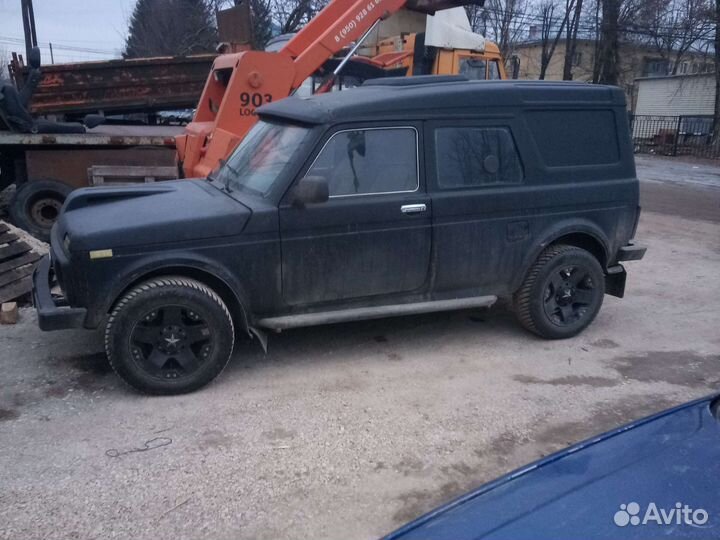 LADA 4x4 (Нива) 1.7 МТ, 2009, 200 000 км