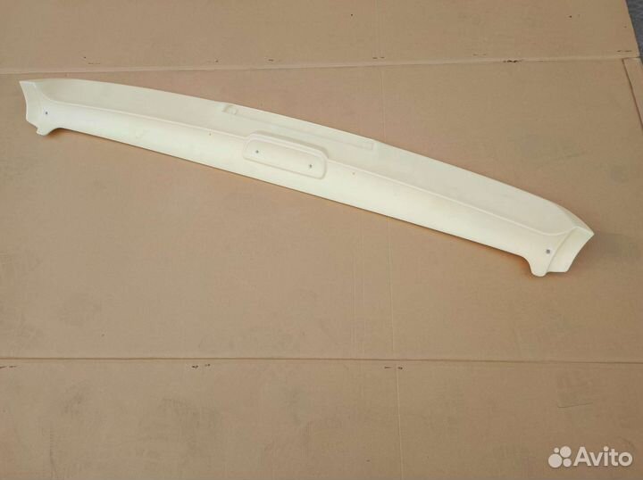 Спойлер Hyundai Grand Starex H1