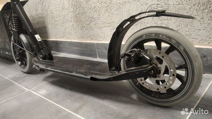 Городской самокат TechTeam Sport 230R, черно-белый