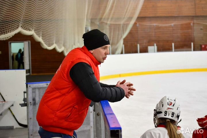 Тренер по хоккею