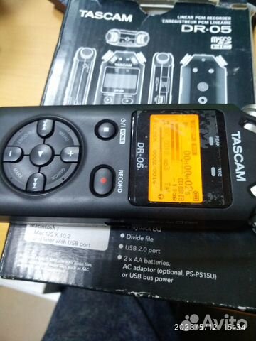 Портативный рекордер Tascam DR-05X черный