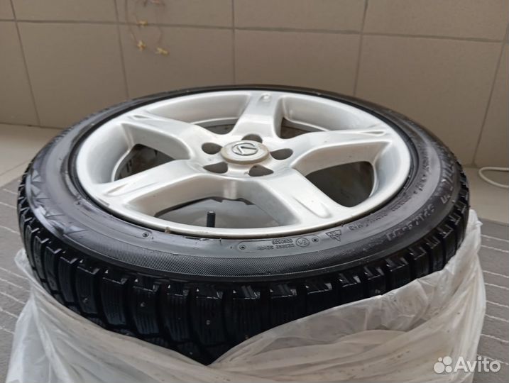 Колеса зимние Лексус 235/45 R17 диски/резина