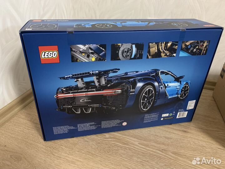 Lego Technic 42083 Bugatti Chiron (новый)