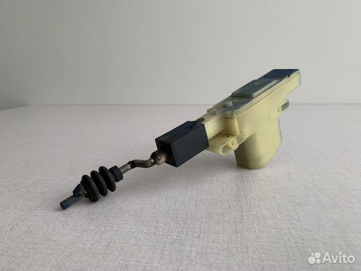 Активатор замка лючка бензобака BMW E23 E24