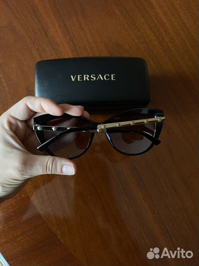 Солнцезащитные очки