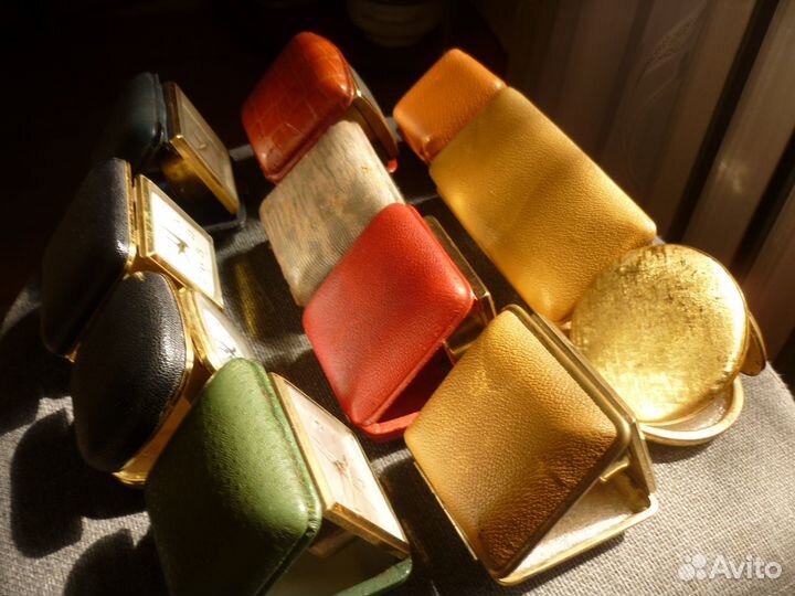 Часы будильник дорожные