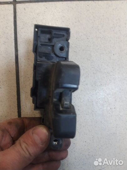 Замок крышки багажника Peugeot 308