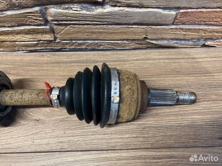 Привод передний правый Лада X-Ray GAN330 21179 Е-5