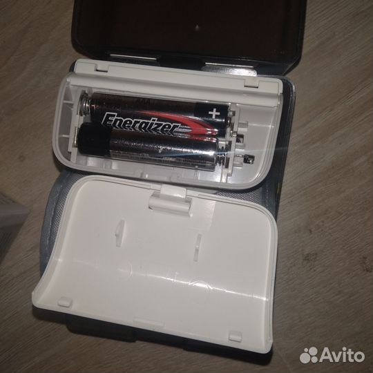 Тонометр на запястье Omron R1