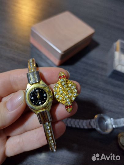 Часы наручные