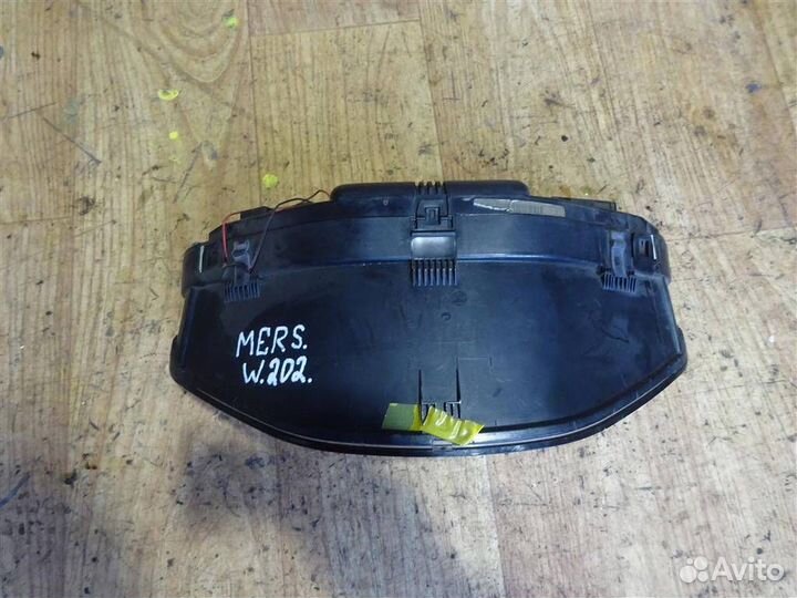 Панель приборов Mercedes-Benz C-класс W202 (1993—