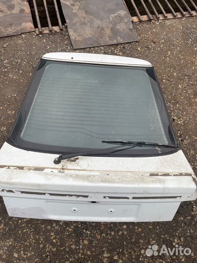 Крышка багажника Ford Scorpio лифтбек BRE 1989