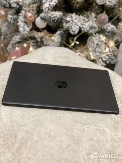 Ноутбук HP 17.3 дюйма