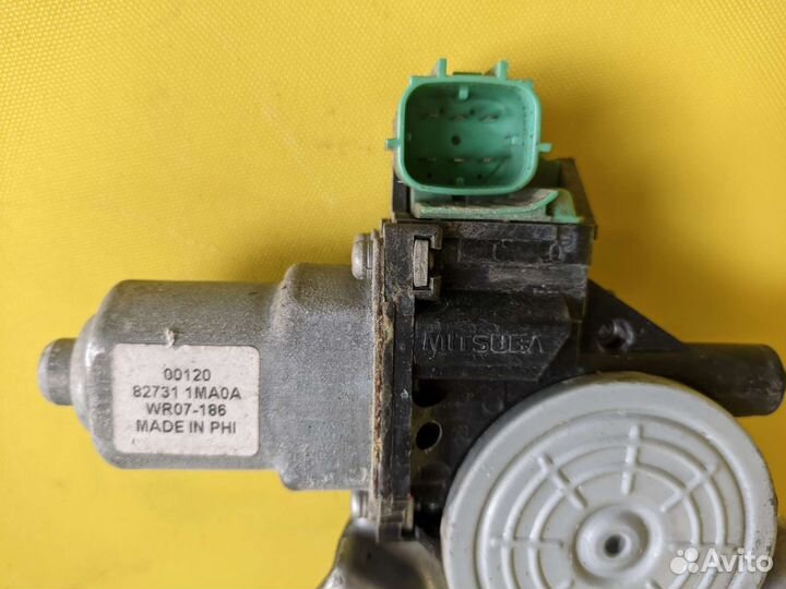 Стеклоподъемник задний правый Fuga Y51