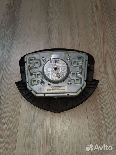 Подушка в руль Airbag водителя Renault symbol Лев