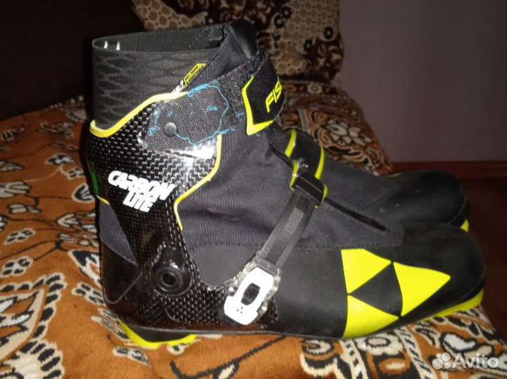 Лыжные ботинки