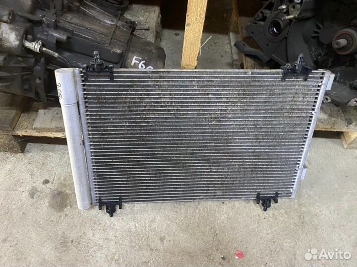 Радиатор кондиционера Пежо 308 Ситроен C4