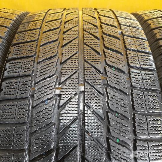 Toyo Observe Garit KX 235/45 R17