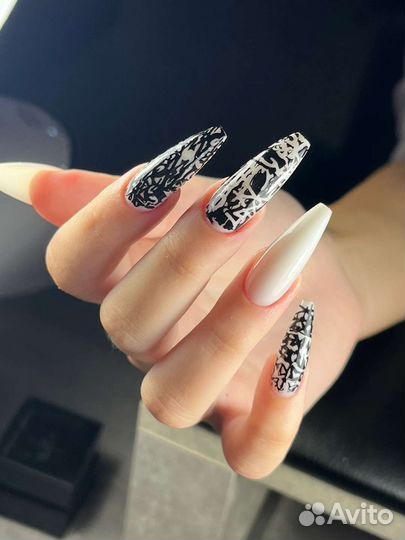 Маникюр/педикюр/наращивание