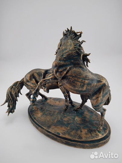 Статуэтка Статуя Кони