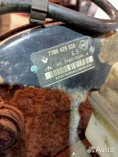 Усилитель тормозов вакуумный Renault Megane