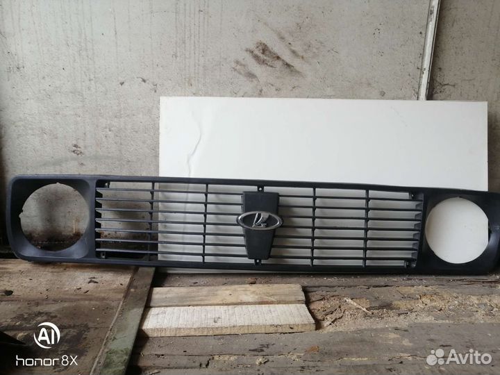 Решетка радиатора нива