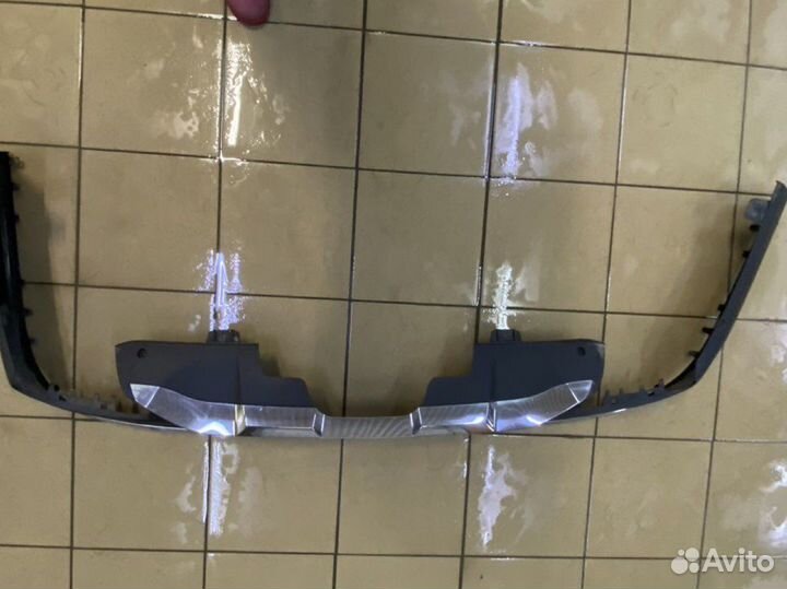 Облицовка заднего бампера низ Mercedes-Btnz GL