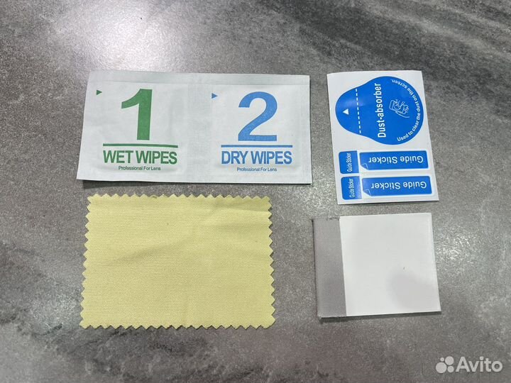 Комплект для наклейки защитных стекл