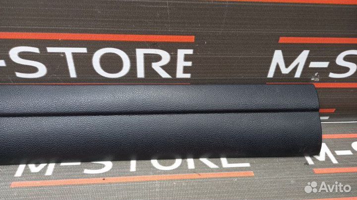 Накладка на порог салона передняя левая Bmw