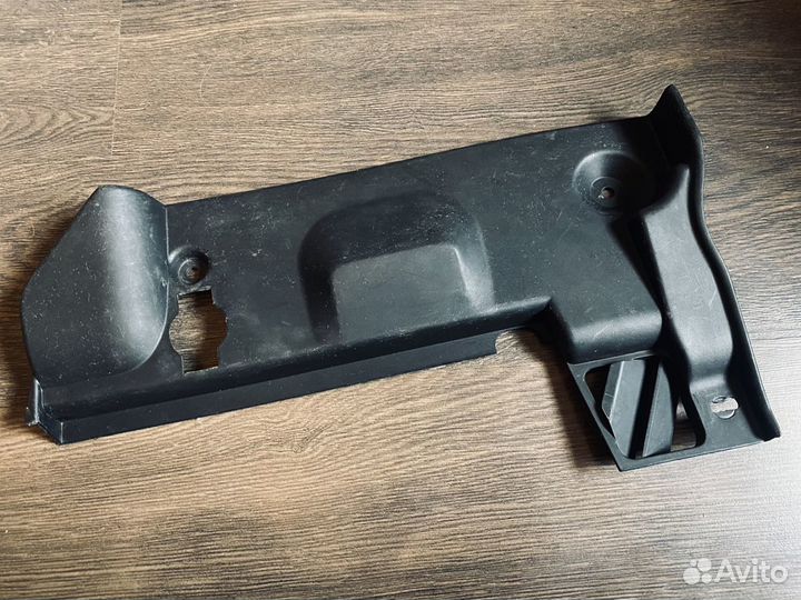 Облицовка пространства для ног BMW 7 e38