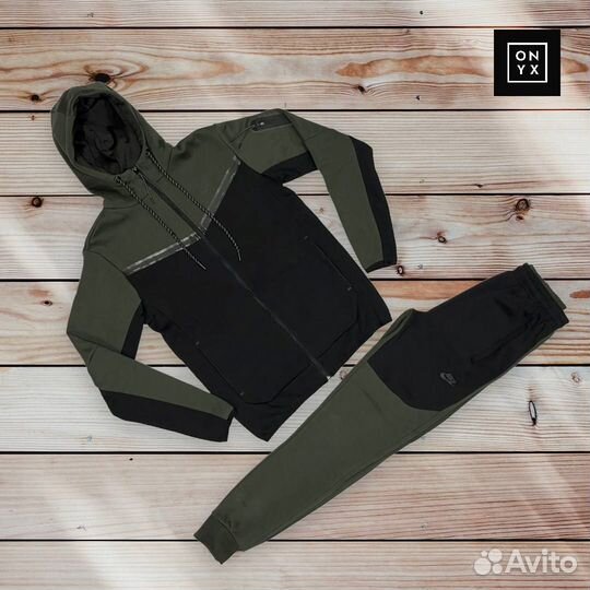 Спортивный костюм Nike хаки