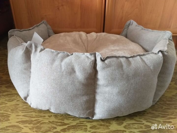 Лежанка для кошек и собак новая
