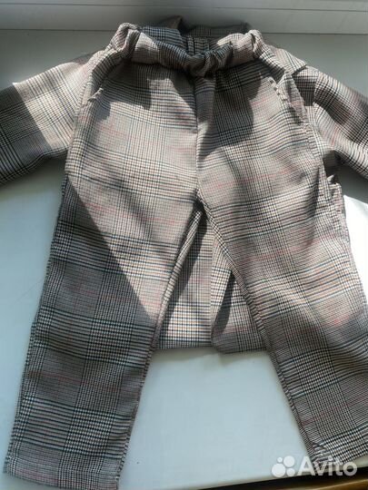 Костюм брючный на девочку