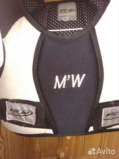 Нагрудник хоккейный