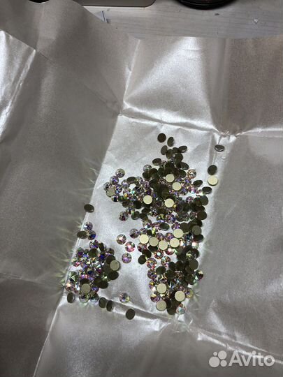 Стразы 200штук