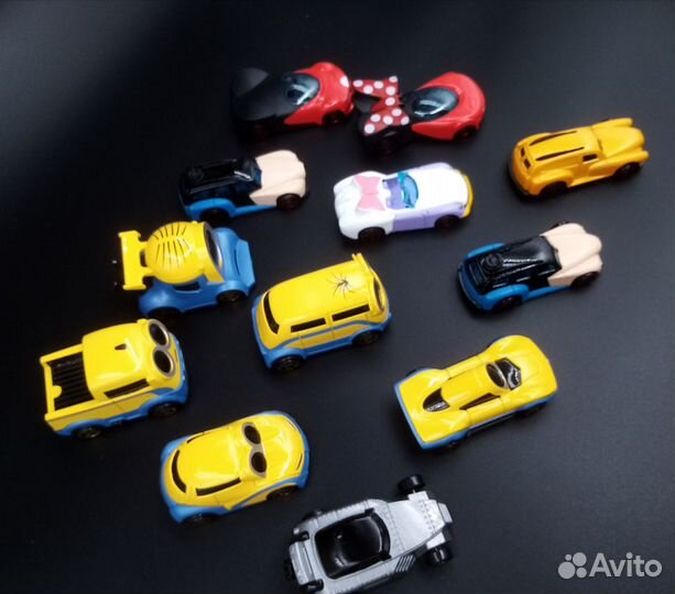 Машинки Миньоны хотвилс